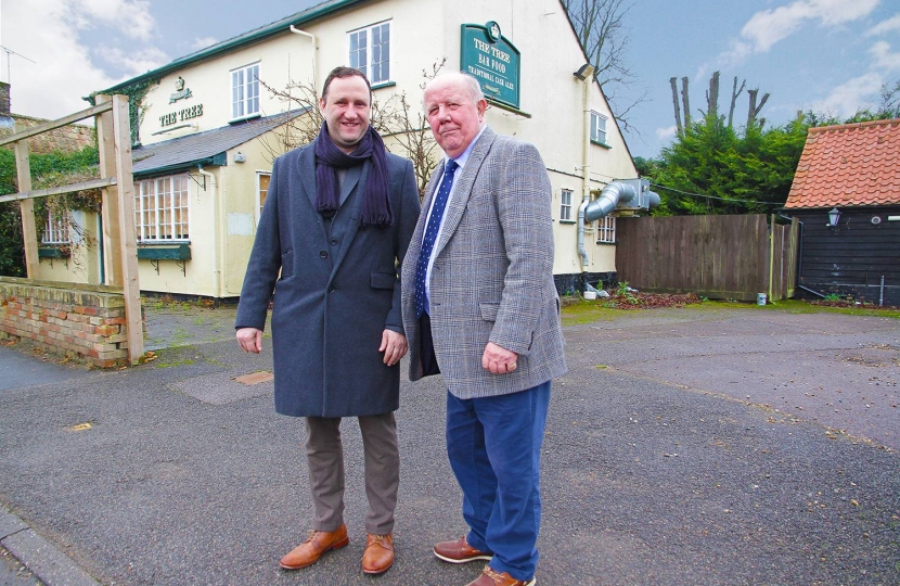 Cllrs Charlie Nightingale and Ben Shelton are the Conservative candidates for the Shelford ward in the South Cambridgeshire Dist